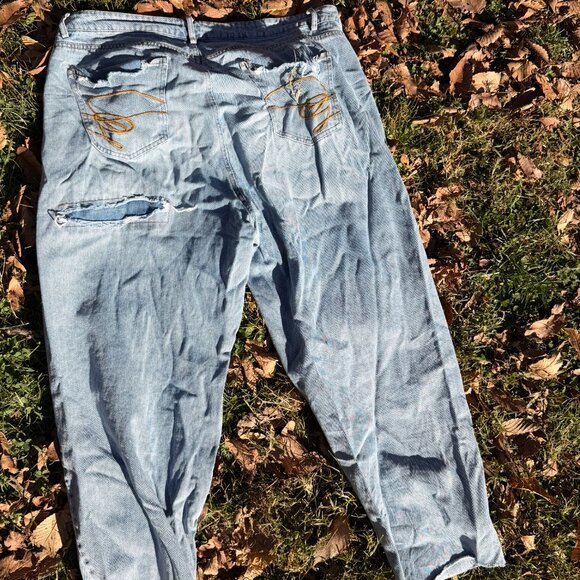 Jaded Gypsy Distressed Boyfriend Jeans – Light Wash – Size 10 - 14 - Picture 3 of 3